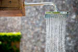 Sichtschutz für die Gartendusche - die besten Ideen